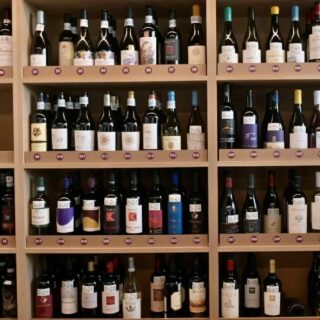 Komb(w)ine & Temporary Wines